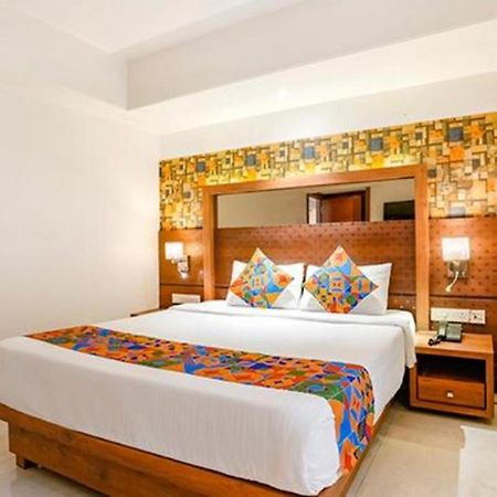 Srikrishna Paradise Hotel Thane Navi Mumbai Esterno foto