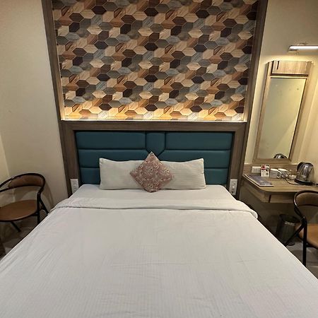 Srikrishna Paradise Hotel Thane Navi Mumbai Esterno foto
