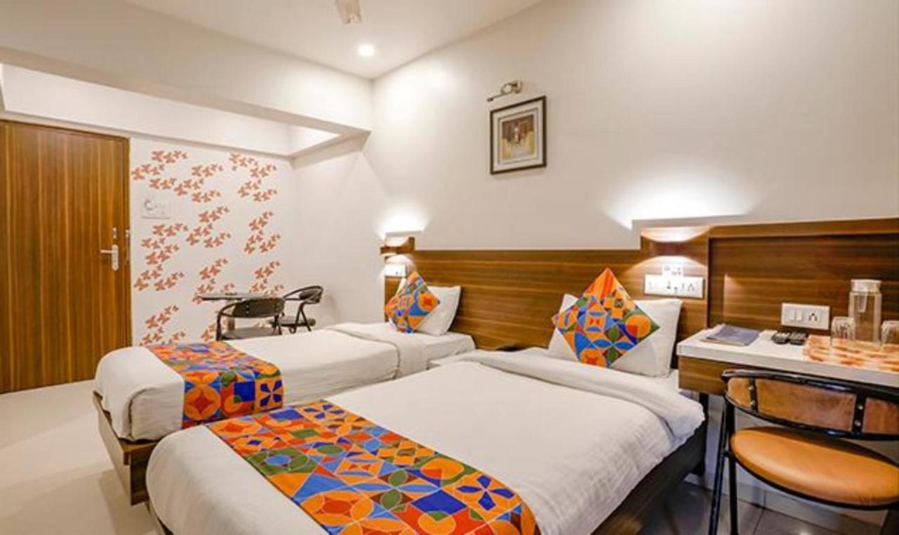 Srikrishna Paradise Hotel Thane Navi Mumbai Esterno foto