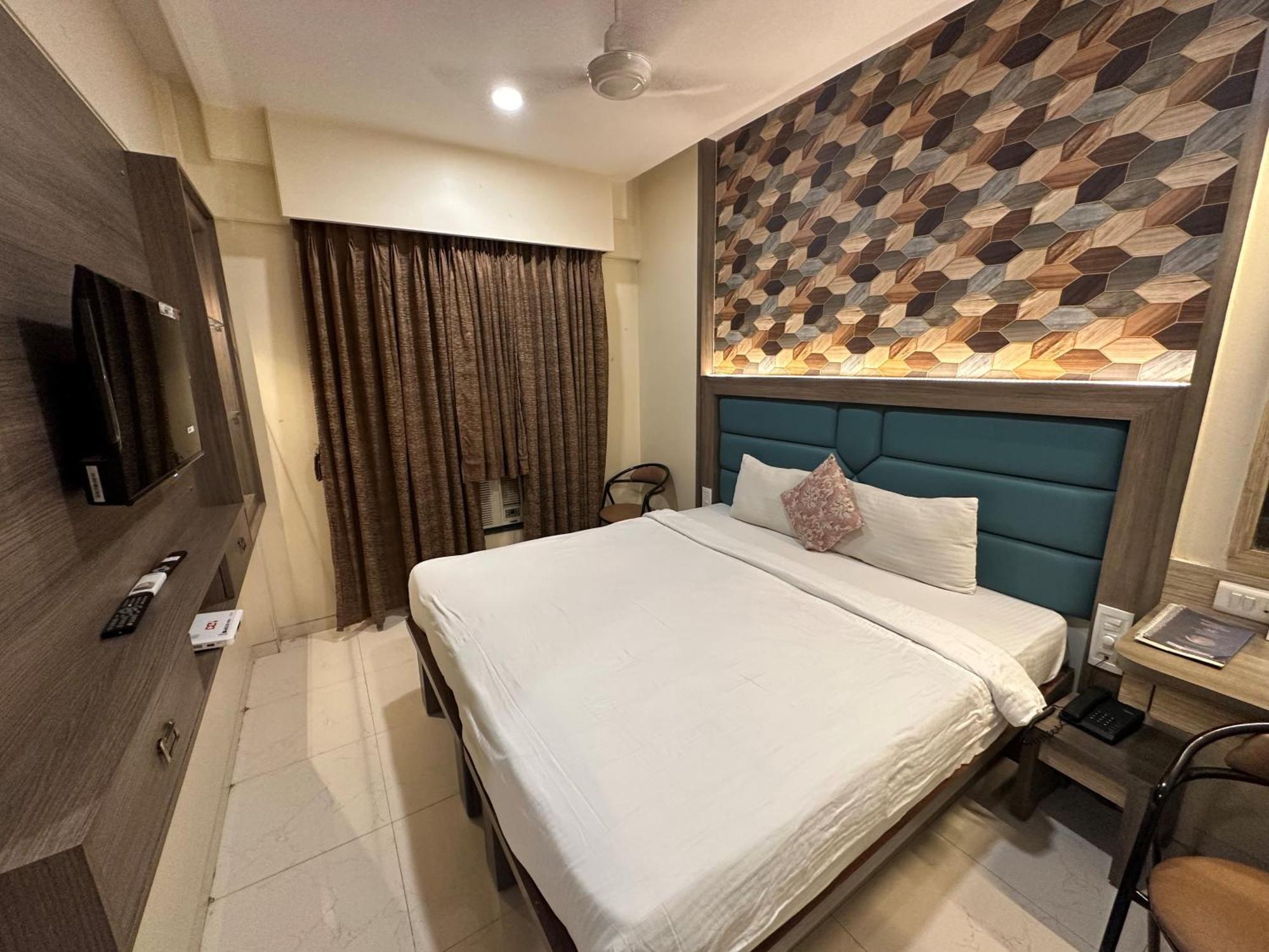 Srikrishna Paradise Hotel Thane Navi Mumbai Esterno foto