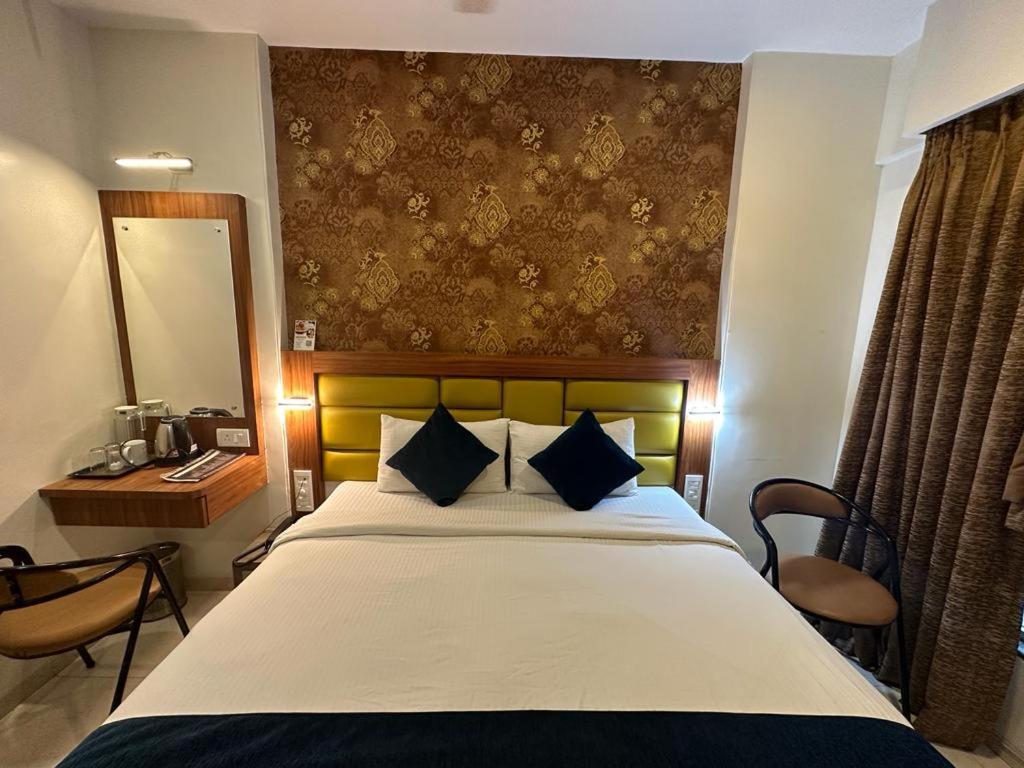 Srikrishna Paradise Hotel Thane Navi Mumbai Esterno foto